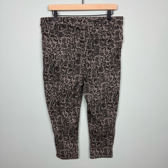 Spanx Jean-ish Ankle Leggings in Python Snake Print Size 1X - Picture 6 of 8